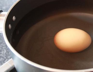 Kaip patikrinti, ar kiaušinis nesupuvęs?